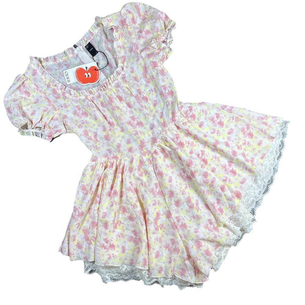 Cider‎ Womens Floral Ruffle Romper S Feminine Lace Accent Ruffles Flowy Babydoll
